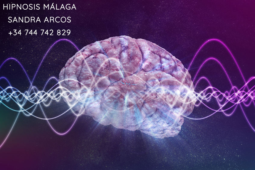 Con un enfoque en el bienestar integral la hipnosis se ha convertido en una herramienta versátil para abordar una amplia gama de desafíos físicos mentales y emocionales