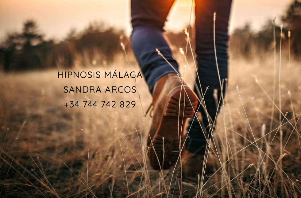 En-Sandra-Arcos-Hipnosis-Málaga-y-Online-ofrecemos-una-amplia-gama-de-servicios-de-hipnoterapia-para-ayudarte-a-alcanzar-tus-metas-y-mejorar-tu-calidad-de-vida En Sandra Arcos Hipnosis Málaga y Online ofrecemos una amplia gama de servicios de hipnoterapia para ayudarte a alcanzar tus metas y mejorar tu calidad de vida