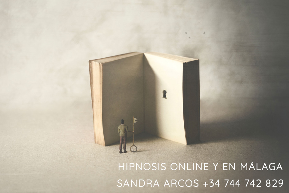 El Poder Transformador de la Hipnosis, la Introspección y la Terapia Regresiva de Sandra Arcos 2024